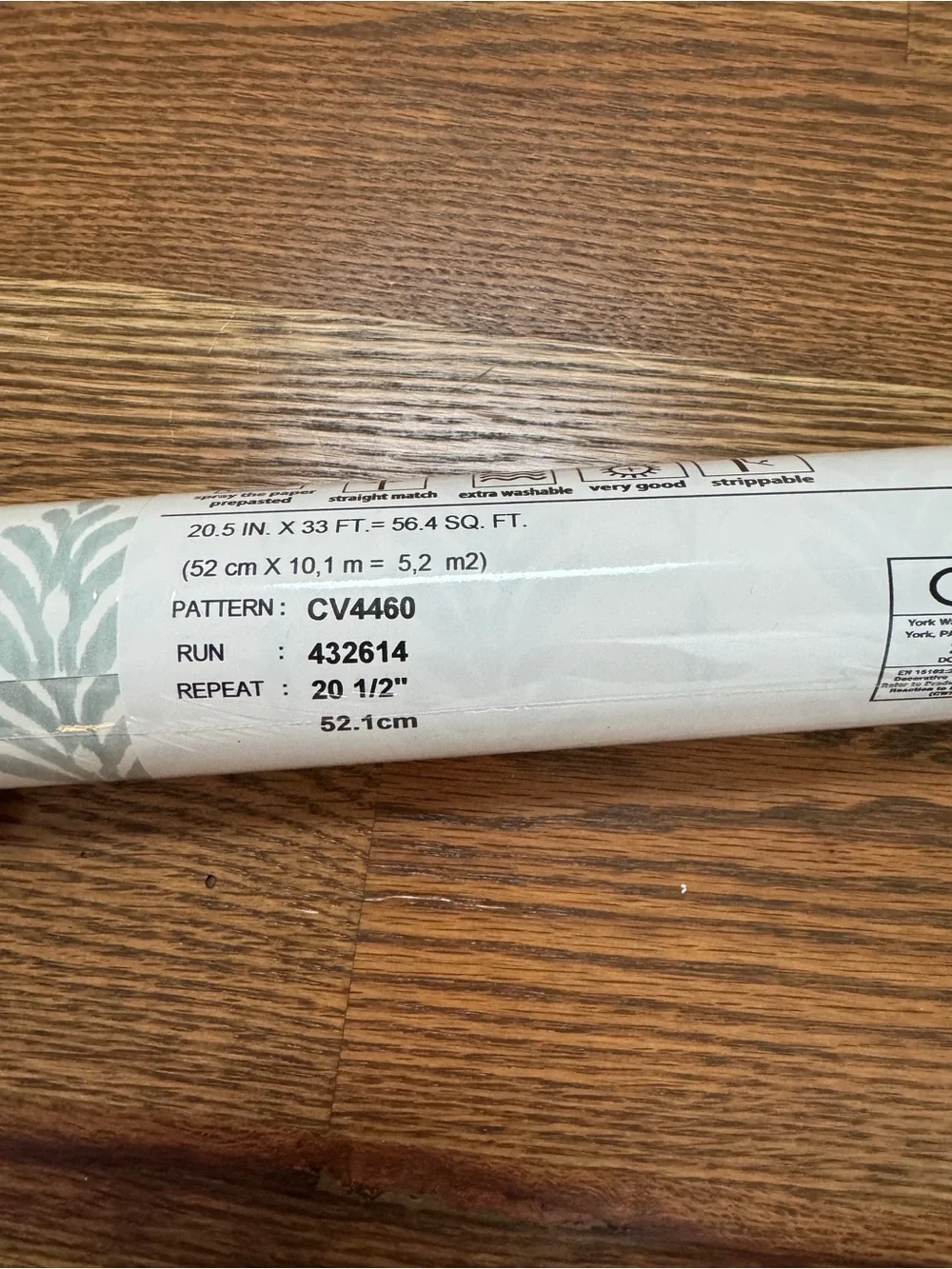 York French Scallop Wallpaper Rolls - Light Sage on White X2 Double Rolls